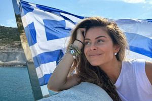 Μαρία Μενούνος: «Όταν είμαι στην Ελλάδα νιώθω σαν να είμαι στο σπίτι μου»