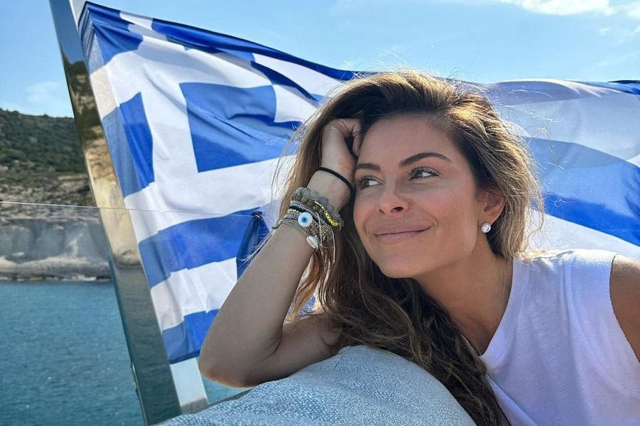 Μαρία Μενούνος: «Όταν είμαι στην Ελλάδα νιώθω σαν να είμαι στο σπίτι μου»