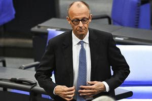 Γερμανία: Ο Μερτς θέλει να αναστείλει τον κανονισμό του Δουβλίνου για το μεταναστευτικό