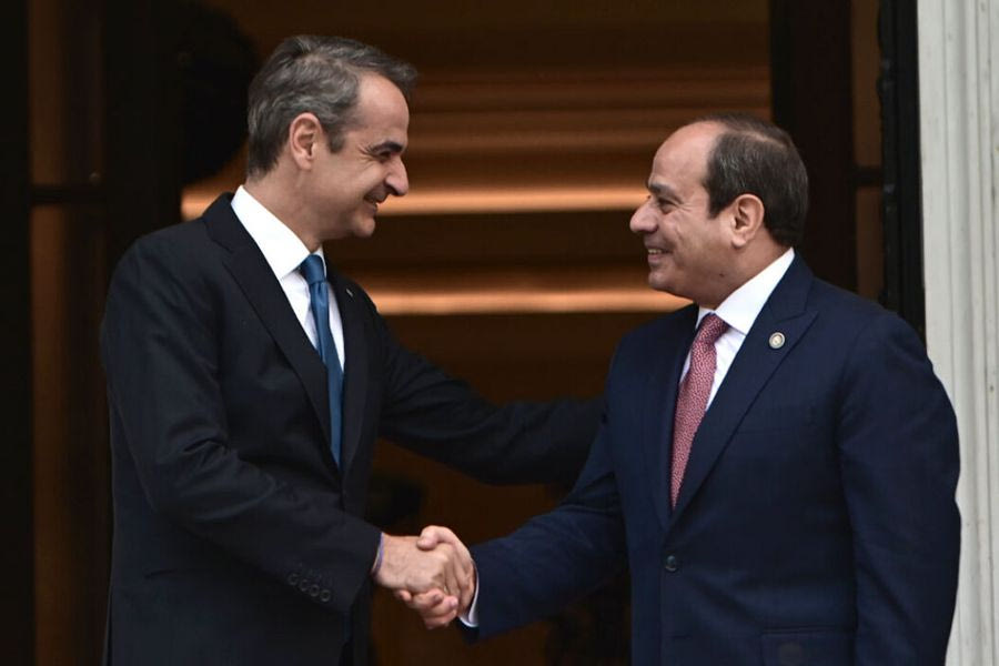 Στο Μαξίμου με τον Μητσοτάκη ο Αλ Σίσι – Τα μηνύματά του για το μεταναστευτικό και τη στενή συνεργασία με την Ελλάδα
