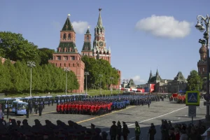 Ο Πούτιν γιορτάζει μαζί με 20 ηγέτες κρατών την 9η Μαΐου στη Μόσχα – Δείτε live τη μεγάλη στρατιωτική παρέλαση