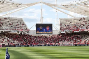 Παπάς από το Ηράκλειο πιάστηκε στα χέρια με υπάλληλο σεκιούριτι στο ΟΑΚΑ