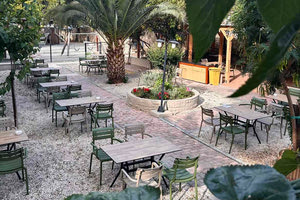 Ανακαινισμένα και έτοιμα για το καλοκαίρι άνοιξαν τα καταστήματα της ΔΕΠΑΝΑΛ