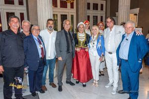 Η «Ομόνοια» τίμησε τους Κρητικούς «γίγαντες» της μουσικής