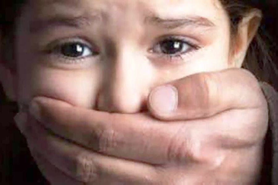 Γαλλία: Φυλάκιση 20 ετών σε παιδεραστή γιατρό που κακοποίησε 299 παιδιά