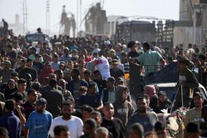 Γάζα: Εικόνες χάους στο κέντρο διανομής ανθρωπιστικής βοήθειας