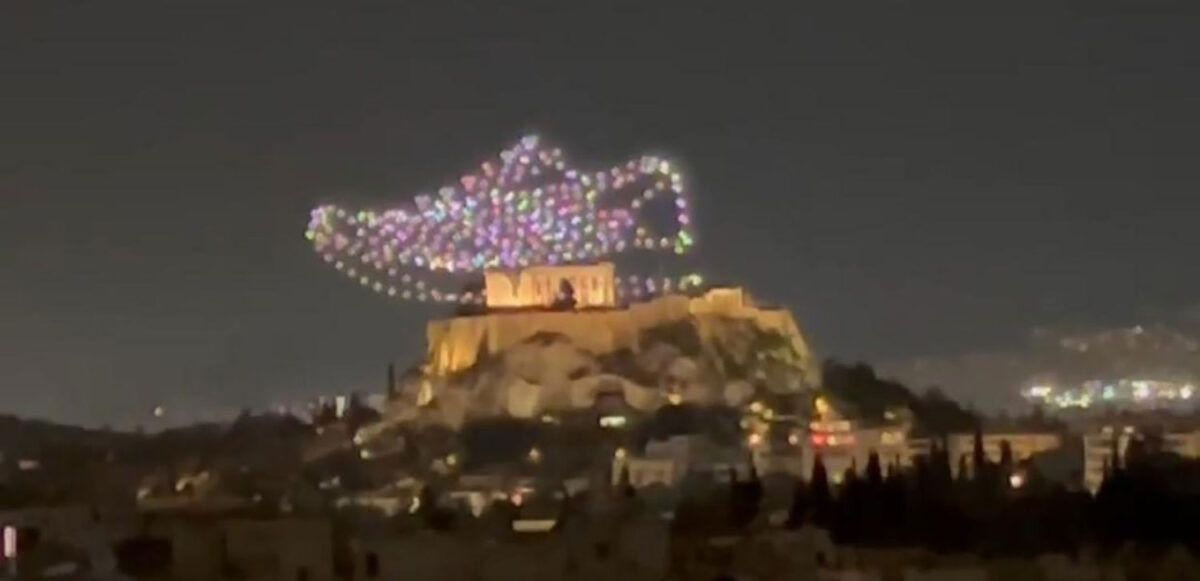 «Μηνύσεις κατά παντός υπευθύνου» για το σόου με drones στην Ακρόπολη