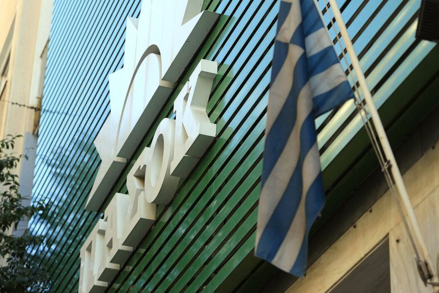 ΠΑΣΟΚ για Προανακριτική: Η κυβέρνηση προσπαθεί να ξεπλύνει τον Καραμανλή – Οι τρεις αντιφάσεις