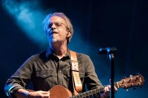 Μίλτος Πασχαλίδης: «Ο Δημήτρης Μητροπάνος φορούσε σακάκι για να κρύβει τον ορό»