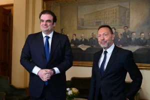 Πιερρακάκης – Στουρνάρας: Πολύ θετικές οι εξελίξεις στο ελληνικό τραπεζικό σύστημα