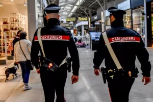 Ιταλία: Αντίδραση Μελόνι σε πόρισμα του Συμβουλίου της Ευρώπης για ρατσισμό στην Ιταλική Αστυνομία