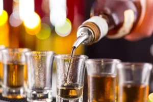 Μπλόκο στην πώληση καπνού και αλκοόλ στους ανήλικους – Πώς θα αγοράζουν οι ενήλικες