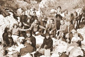 Τα κρητικά έθιμα της Πρωτομαγιάς