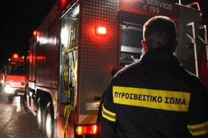 Στις φλόγες κατάστημα γεωργικών εφοδίων τα ξημερώματα στο Αρκαλοχώρι