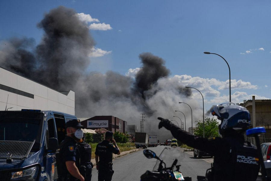 Σεβίλλη: Πυρκαγιά σε αποθήκη φύλαξης χημικών προϊόντων