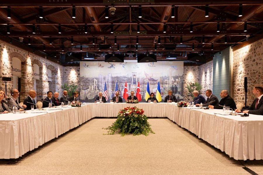 Κωνσταντινούπολη: Ολοκληρώθηκε η συνάντηση μεταξύ Ρωσίας – Ουκρανίας