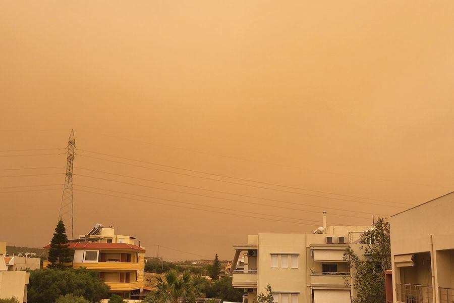 Έγινε «πορτοκαλί» το Ηράκλειο (φωτογραφίες)