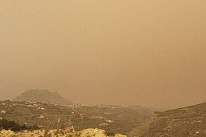 Καιρός: Νοτιάδες και αφρικανική σκόνη στην Κρήτη – Βροχές και καταιγίδες στην υπόλοιπη χώρα