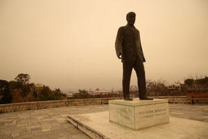 Αφρικανική σκόνη: Πώς οι καταιγίδες της Σαχάρας απειλούν το μέλλον της ηλιακής ενέργειας στην Ευρώπη