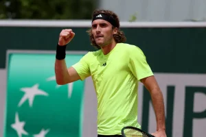 Ετσεβερί – Τσιτσιπάς 0-3: Άνετη πρεμιέρα στο Roland Garros