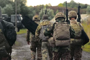 Αυξήσεις μισθών και επιδομάτων για τα σώματα ασφαλείας και τους ένστολους: Ποιοι, πότε και τι ποσά θα λάβουν