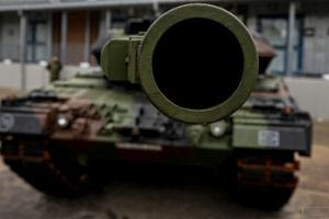 Γερμανία: Έντονη κριτική για τις δηλώσεις του ΥΠΕΞ σχετικά με αύξηση στις αμυντικές δαπάνες ύψους 5%