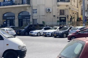 Πιάτσα 18 Άγγλων: Τριβές από το σχέδιο απομάκρυνσης της πιάτσας ταξί