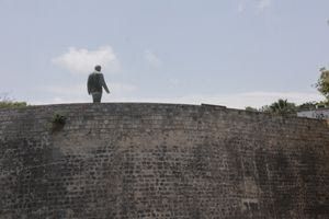 Τραγωδία στο Ηράκλειο: Νεκρή η γυναίκα που έπεσε από τα τείχη