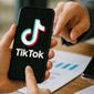 TikTok: Στο στόχαστρο για απόρρητο έγγραφο σχετικά με πείραμα σε εφήβους