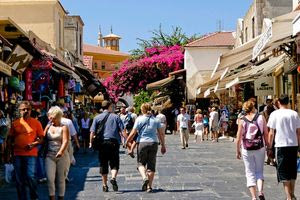 Γ. Πελεκανάκης: Δεν έχουμε «τουρίστες χωρίς χρήματα», αλλά με διαφορετικές καταναλωτικές συνήθειες