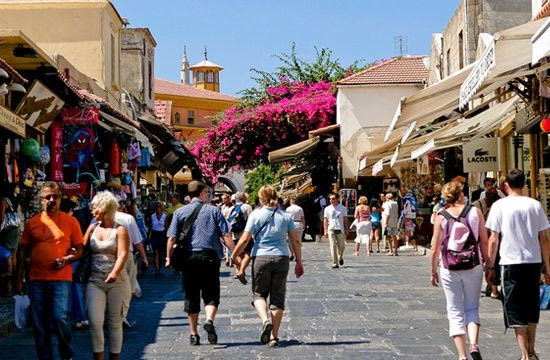 Γ. Πελεκανάκης: Δεν έχουμε «τουρίστες χωρίς χρήματα», αλλά με διαφορετικές καταναλωτικές συνήθειες
