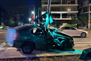 Τροχαίο στη Λεωφόρο Ποσειδώνος: Κατέληξε ο ένας εκ των τεσσάρων τραυματιών