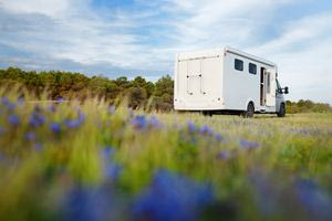 Περιπέτεια για ζευγάρι με τροχόσπιτο: Άφησε κατά λάθος τη γυναίκα του στον δρόμο και το κατάλαβε 2 ώρες μετά