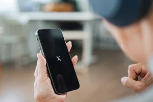 Έπεσε το Χ (Twitter)