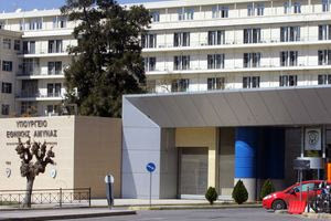 Σε διαθεσιμότητα στρατιωτικός, με απόφαση Δένδια, μετά από καταγγελίες γυναικών για «stalking»