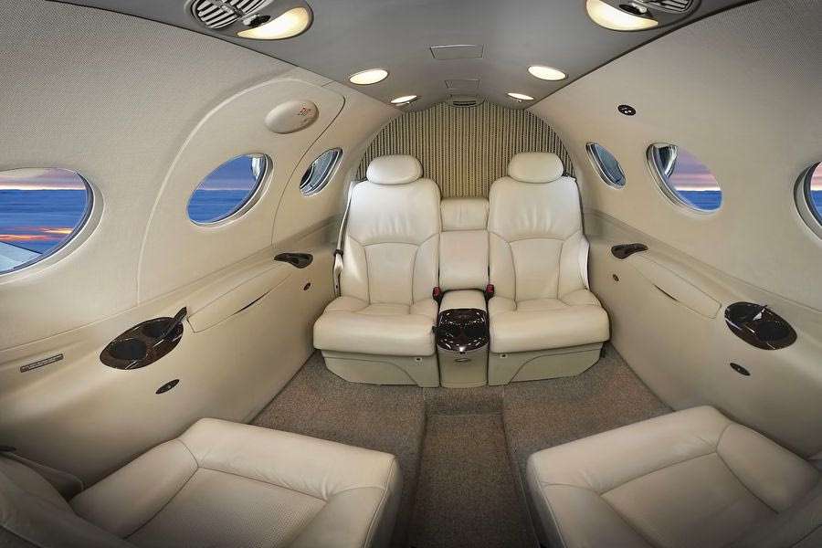 Η «διοργανώτρια VIP ταξιδιών» ετοιμαζόταν να φύγει στο εξωτερικό με 160.000 ευρώ