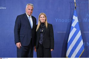 Μήπως να συνεννοούνται λίγο καλύτερα;