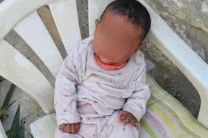 Με ειδικό λογισμικό ψάχνουν τον άνδρα που άρπαξε το βρέφος από τη γιαγιά του και το άφησε δίπλα σε κάδους στον Άλιμο