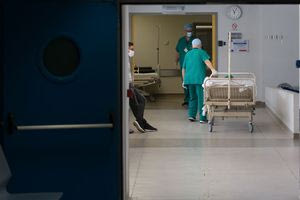 «Αδειες» οι σχολές νοσηλευτικής, στο κόκκινο το ΕΣΥ