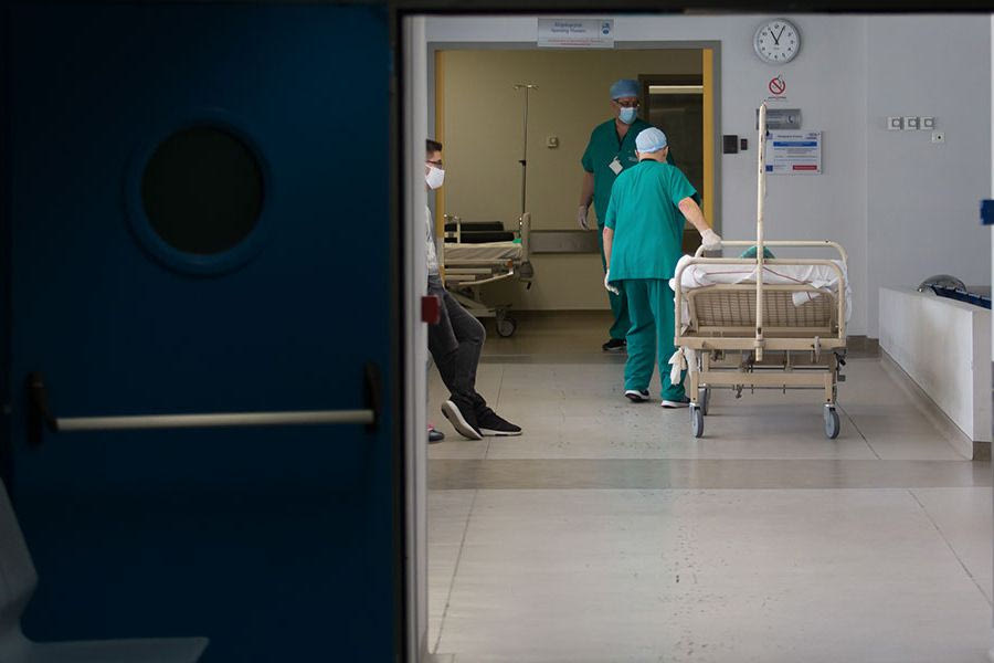 «Αδειες» οι σχολές νοσηλευτικής, στο κόκκινο το ΕΣΥ