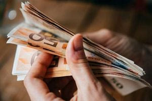 Οι πληρωμές από e-ΕΦΚΑ και ΔΥΠΑ έως τις 30 Μαΐου