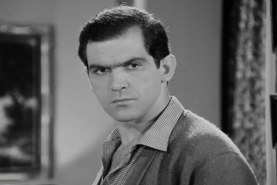 Κώστας Καζάκος: Σαν σήμερα γεννήθηκε ο αείμνηστος ηθοποιός – Το αφιερωματικό βίντεο της Φίνος Φιλμ