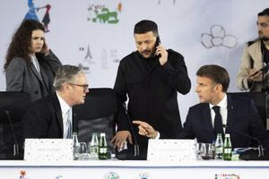 Επαφές Ζελένσκι με Ευρωπαίους ηγέτες και τηλεφωνική επικοινωνία με τον Τραμπ