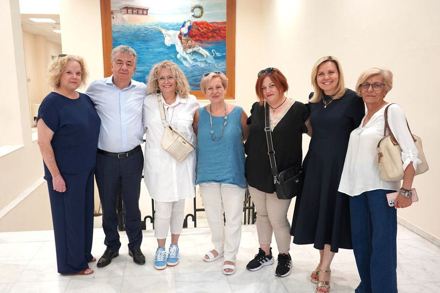 Επίσκεψη της διοίκησης του πολιτιστικού συλλόγου Αρκαλοχωρίου στον Περιφερειάρχη