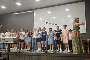 Συγκίνηση και χαμόγελα στην αποχαιρετιστήρια γιορτή των μαθητών της ΣΤ’ τάξης