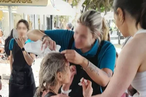 Γλίστρησε και έπεσε στο συντριβάνι στα Λιοντάρια