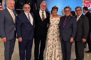 Η Νταϊάν Κουναλάκη επανεξελέγη πρόεδρος της Παγκρητικής Ένωσης Αμερικής