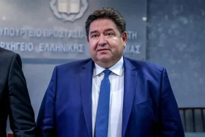 Καραμαλάκης προς Καλοκαιρινό: «Η κατάσταση με τις δημόσιες τουαλέτες δεν τιμά το Ηράκλειο»