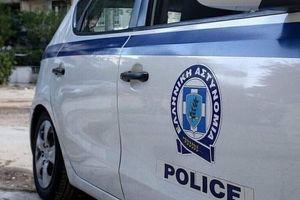 Συνελήφθη γνωστός τράπερ: Προσποιήθηκε τον λογιστή και άρπαξε από γυναίκα 900.000 ευρώ