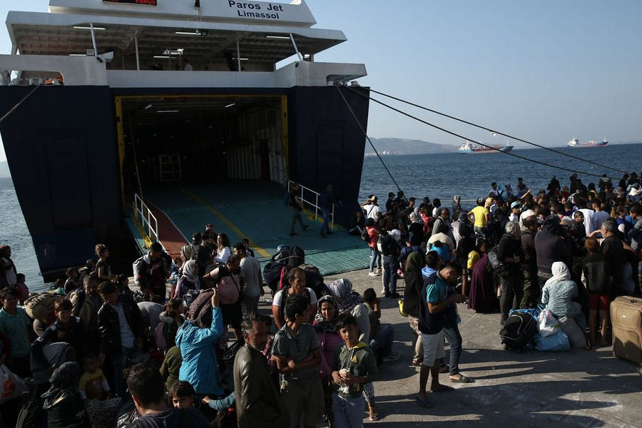 Πάρος: Πλοίο προσέκρουσε στην προβλήτα του λιμανιού